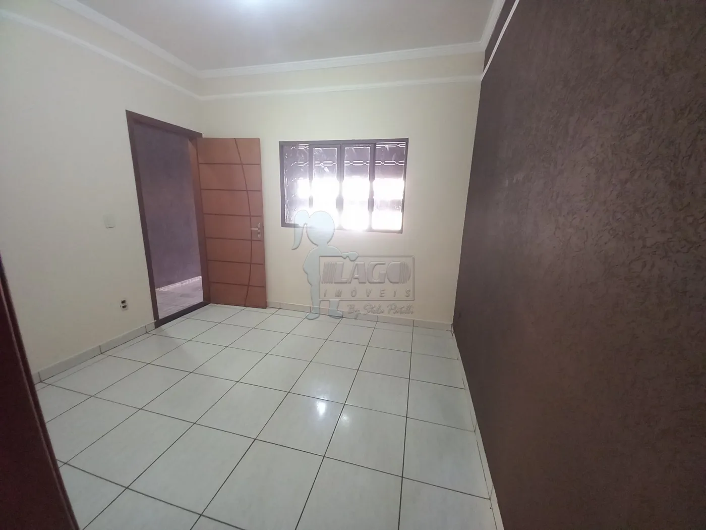 Alugar Casa / Padrão em Ribeirão Preto R$ 1.300,00 - Foto 3