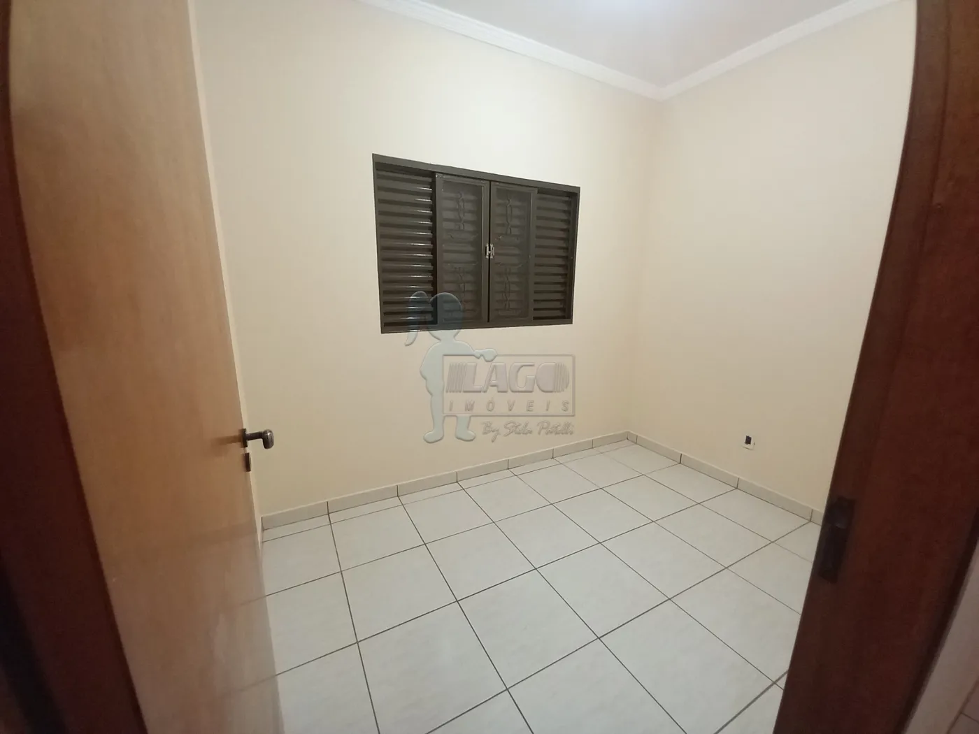 Alugar Casa / Padrão em Ribeirão Preto R$ 1.300,00 - Foto 7