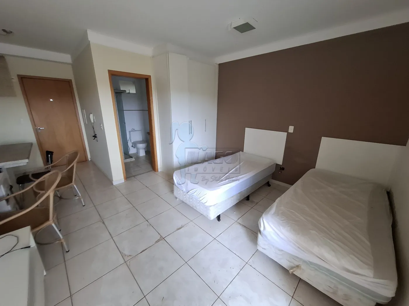 Alugar Apartamento / Padrão em Ribeirão Preto R$ 1.200,00 - Foto 3