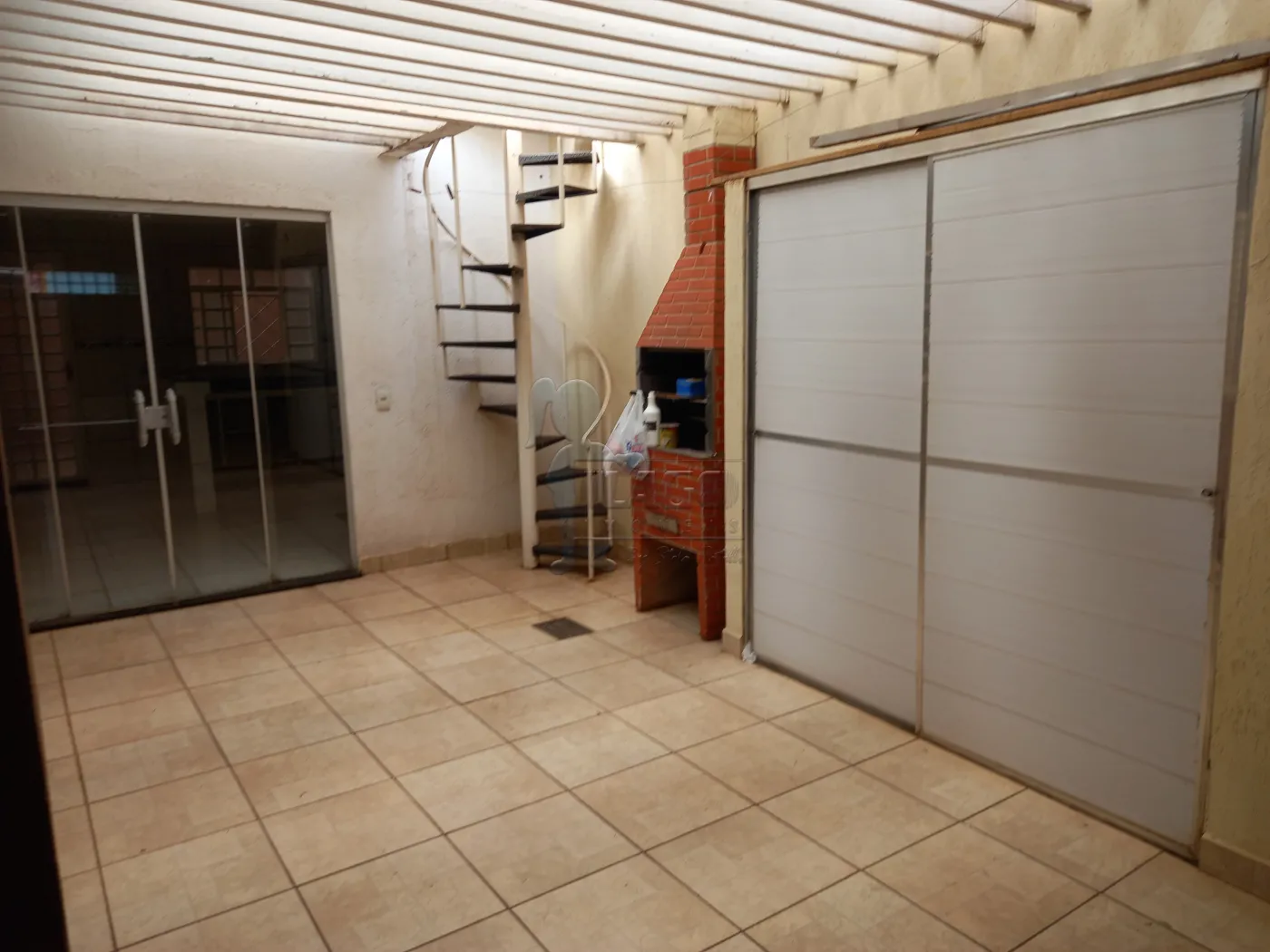 Alugar Casa / Padrão em Ribeirão Preto R$ 1.600,00 - Foto 3