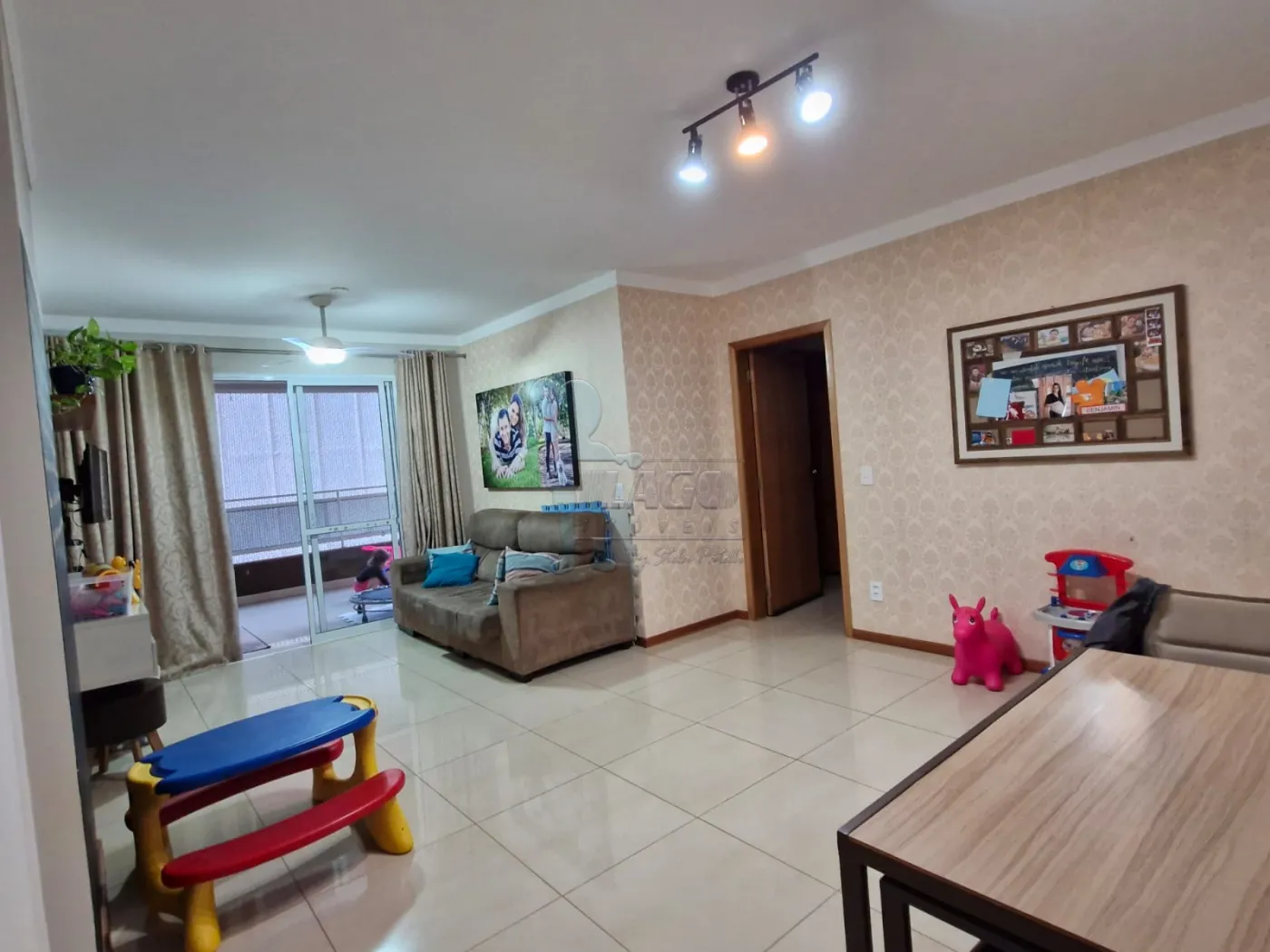 Comprar Apartamento / Padrão em Ribeirão Preto R$ 650.000,00 - Foto 2