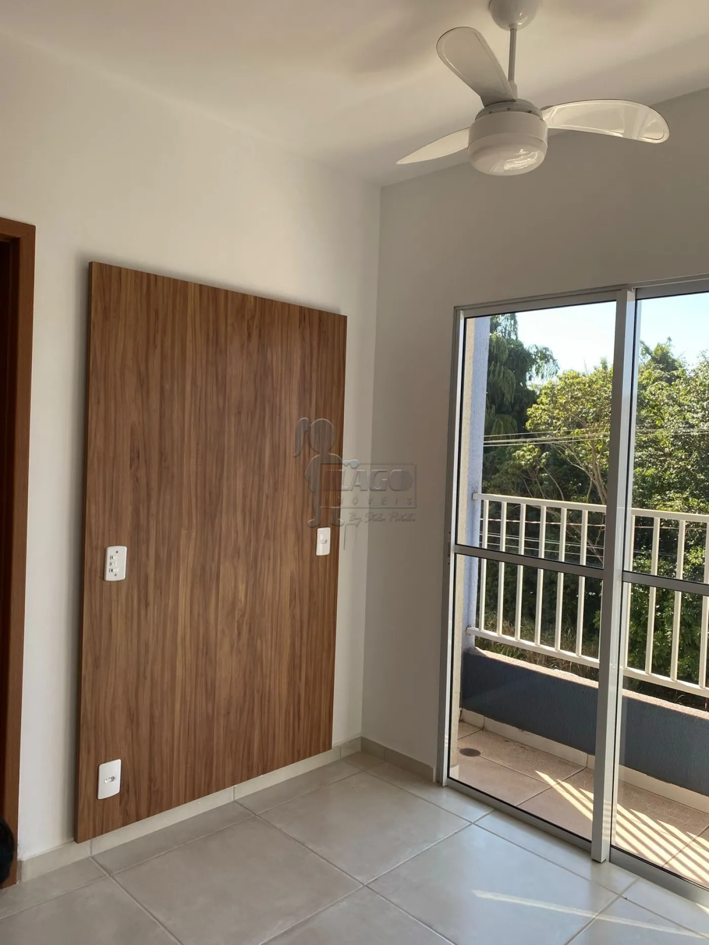 Alugar Apartamento / Padrão em Bonfim Paulista R$ 970,00 - Foto 2