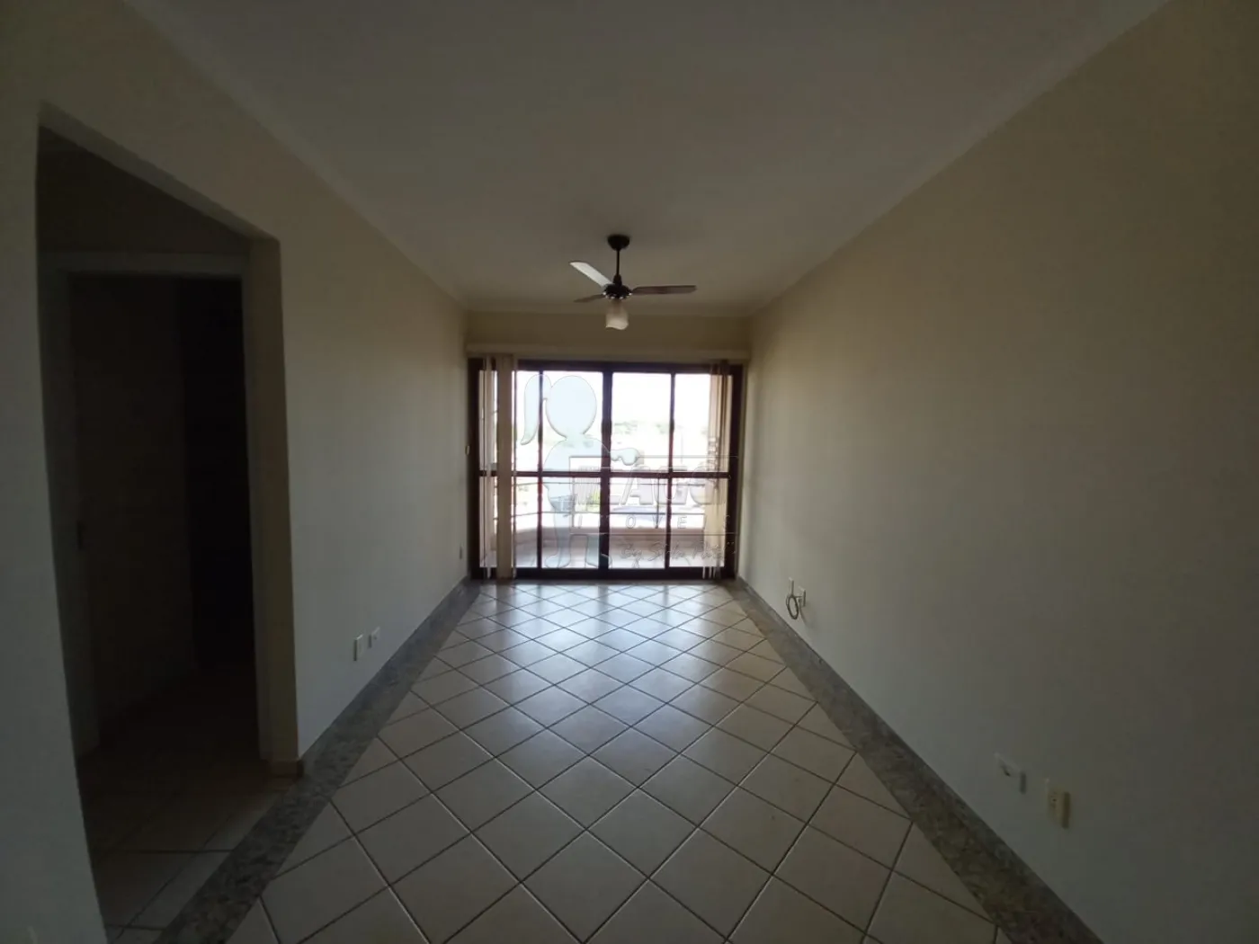 Alugar Apartamentos / Padrão em Ribeirão Preto R$ 1.600,00 - Foto 1