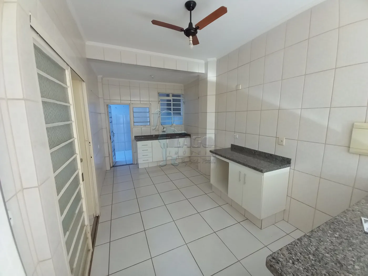 Alugar Apartamento / Padrão em Ribeirão Preto R$ 1.700,00 - Foto 2