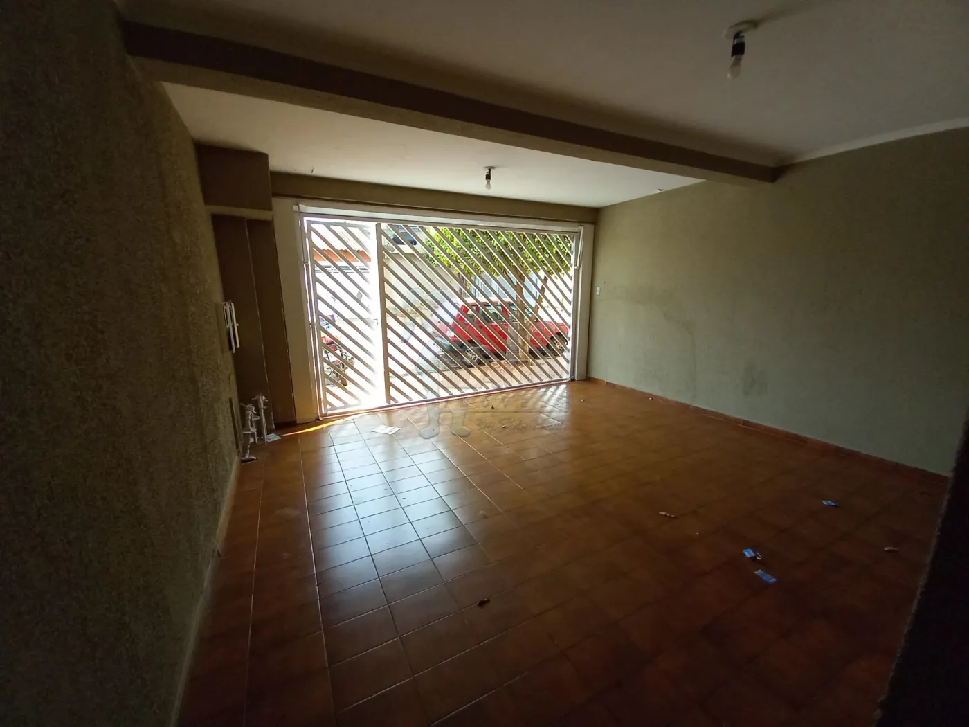 Alugar Casa / Padrão em Ribeirão Preto R$ 1.400,00 - Foto 1