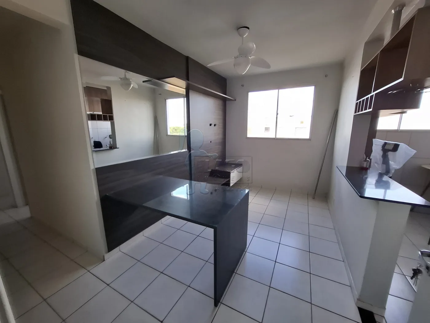 Alugar Apartamento / Padrão em Ribeirão Preto R$ 1.200,00 - Foto 1