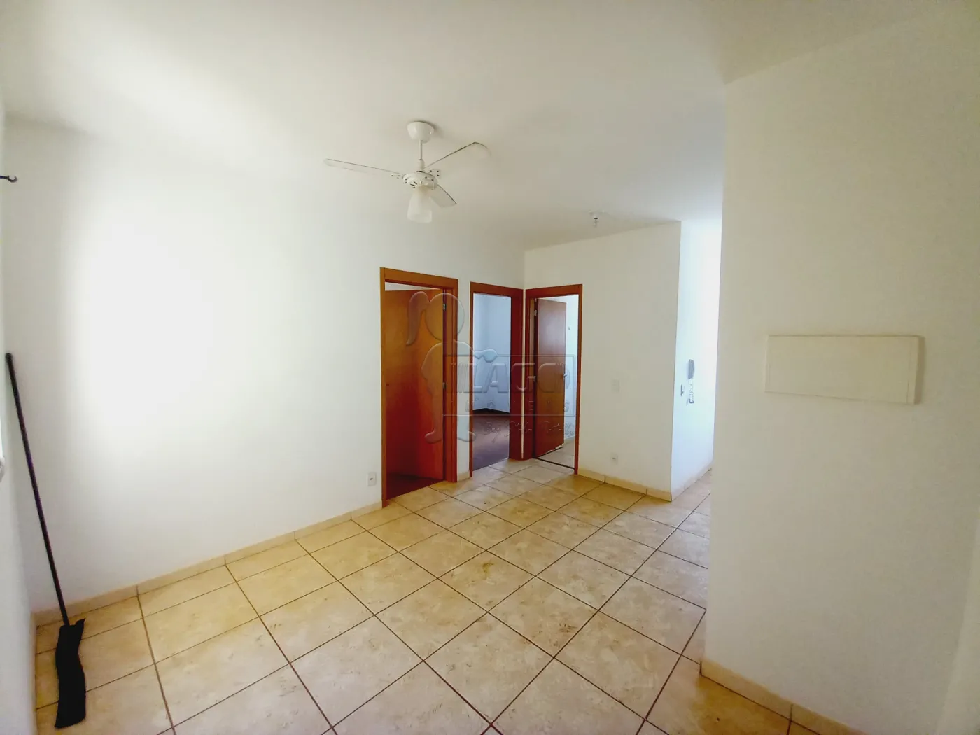 Alugar Apartamento / Padrão em Ribeirão Preto R$ 850,00 - Foto 4