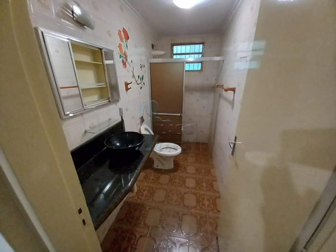 Alugar Casa / Padrão em Ribeirão Preto R$ 1.700,00 - Foto 8