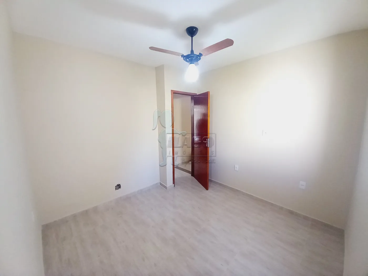 Alugar Casa / Padrão em Ribeirão Preto R$ 2.400,00 - Foto 13