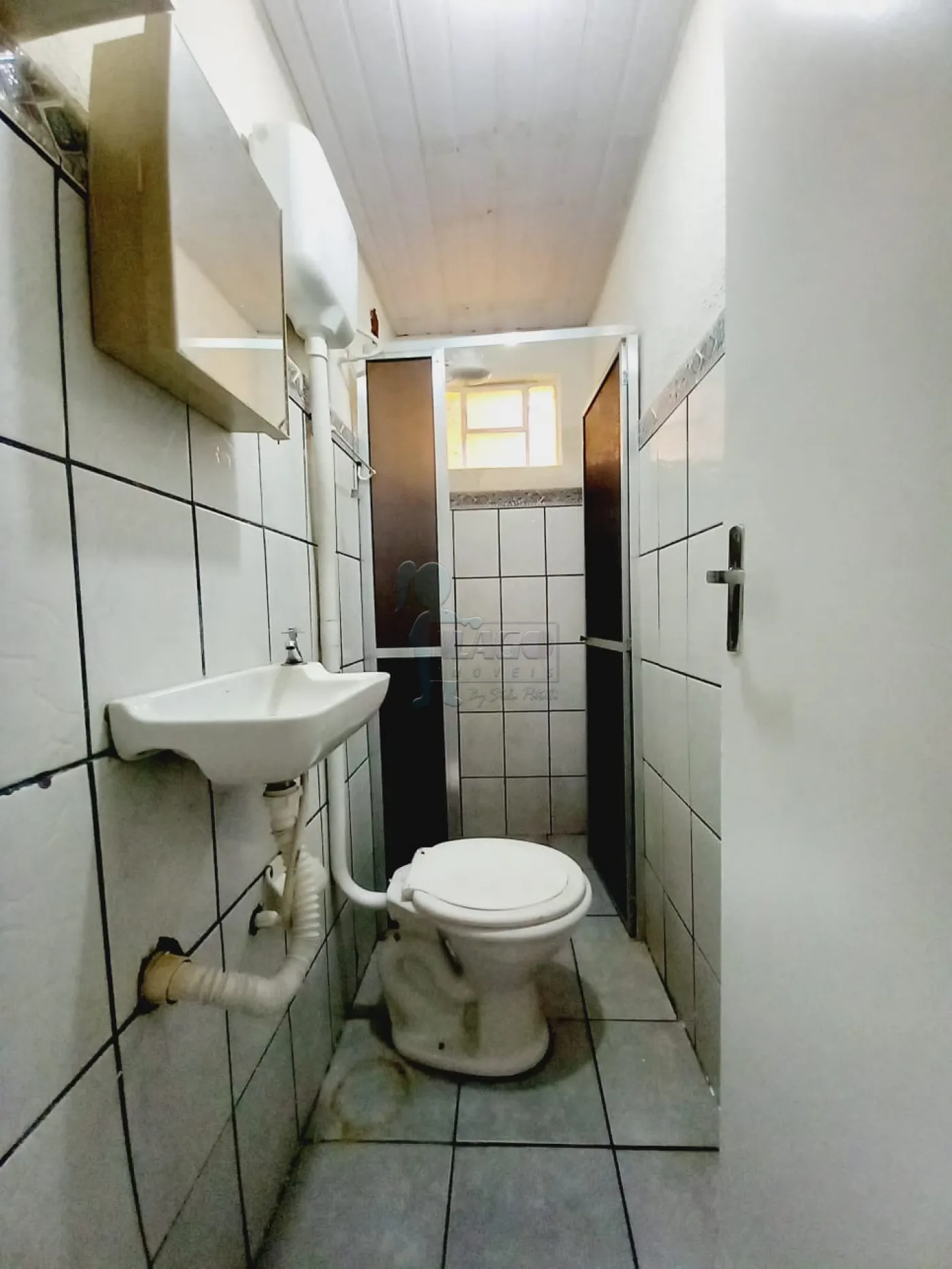 Alugar Casa / Padrão em Ribeirão Preto R$ 900,00 - Foto 8