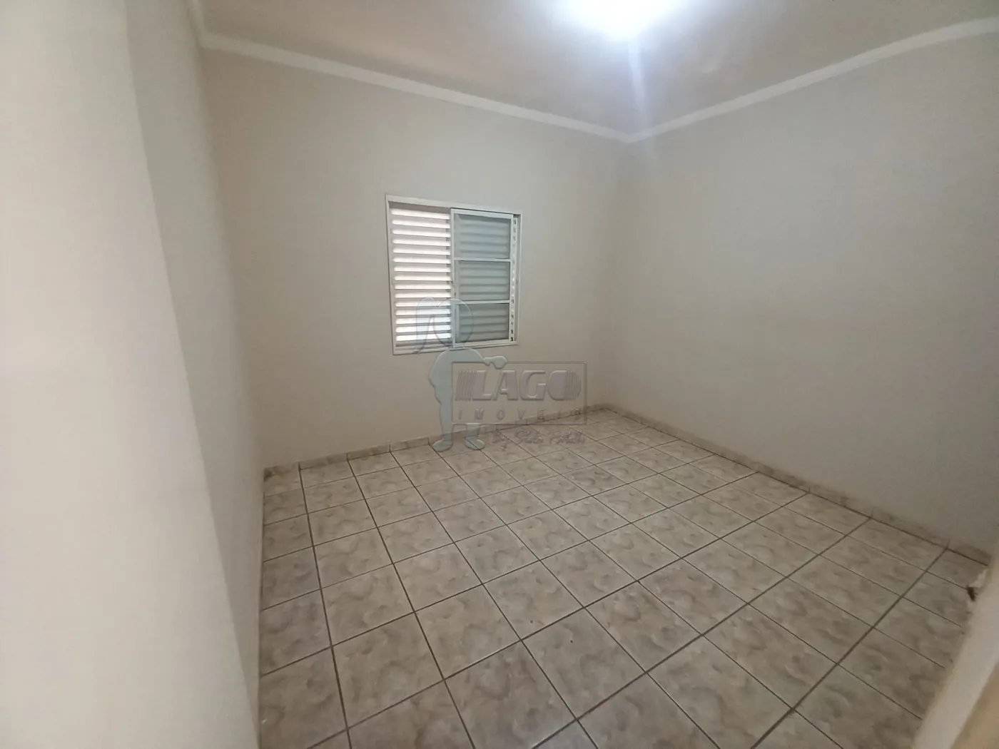 Alugar Casa / Padrão em Ribeirão Preto R$ 1.600,00 - Foto 11