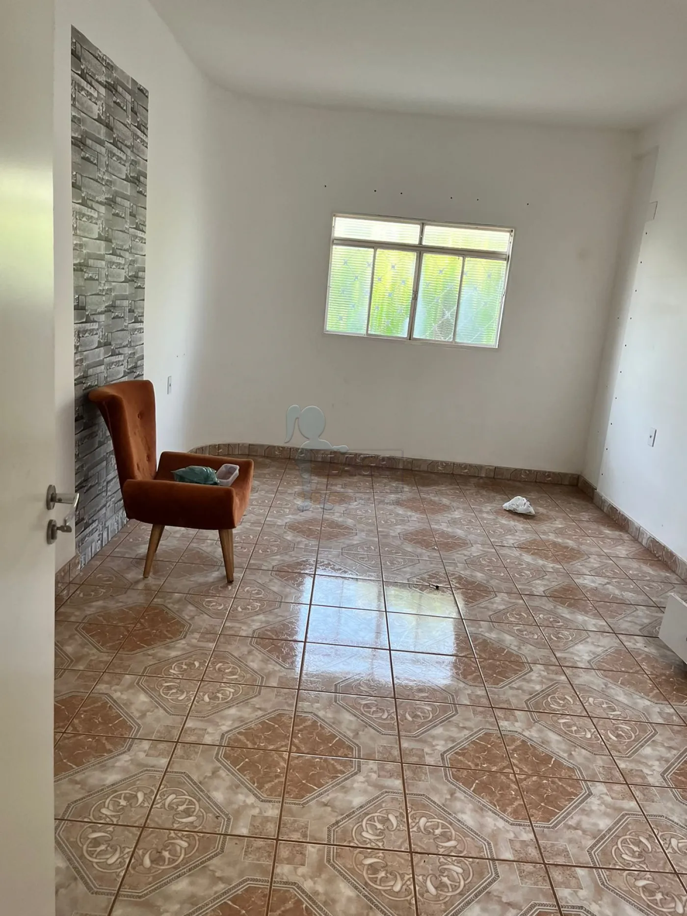 Alugar Casa / Padrão em Ribeirão Preto R$ 1.400,00 - Foto 2