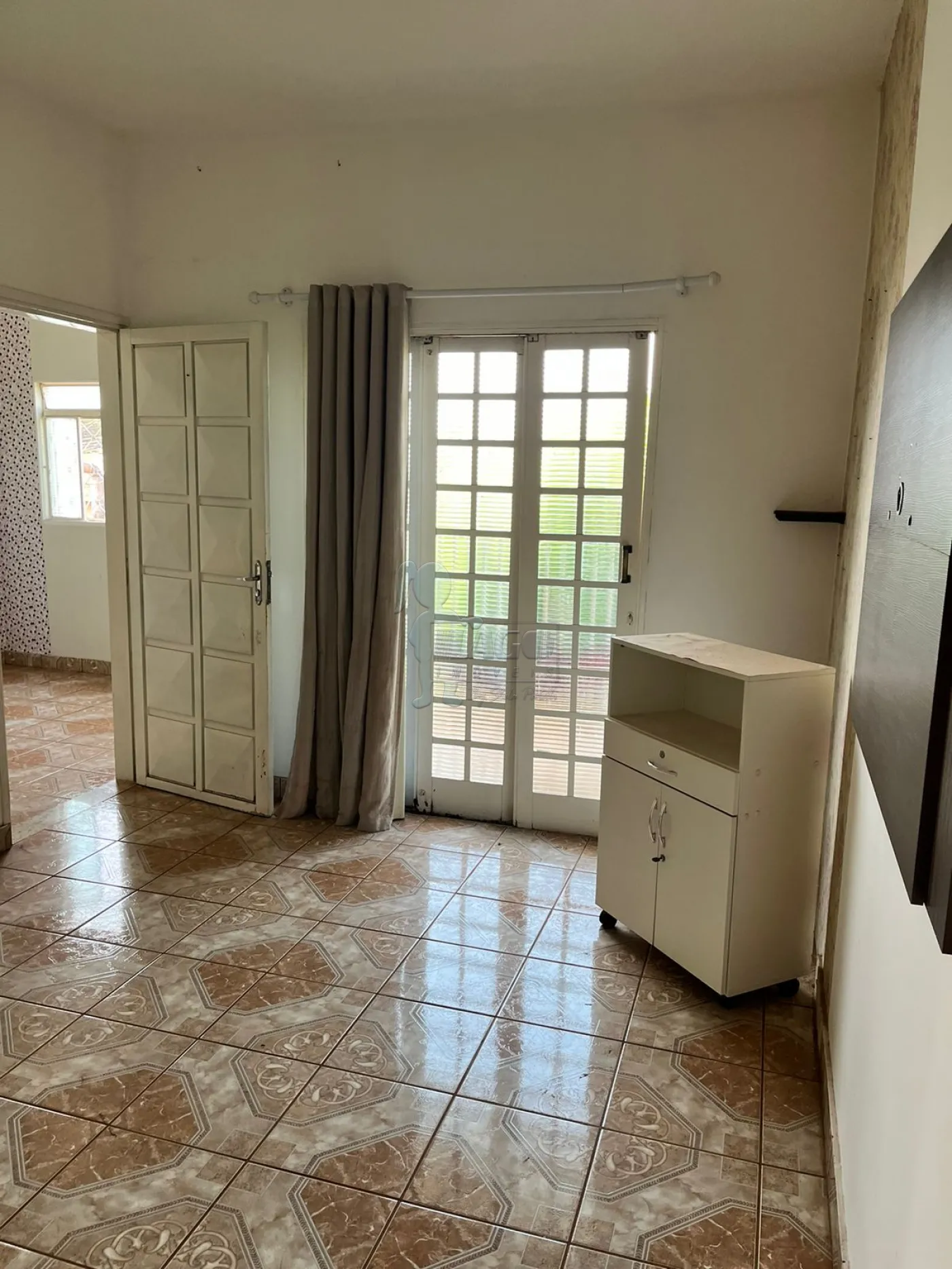 Alugar Casa / Padrão em Ribeirão Preto R$ 1.400,00 - Foto 9