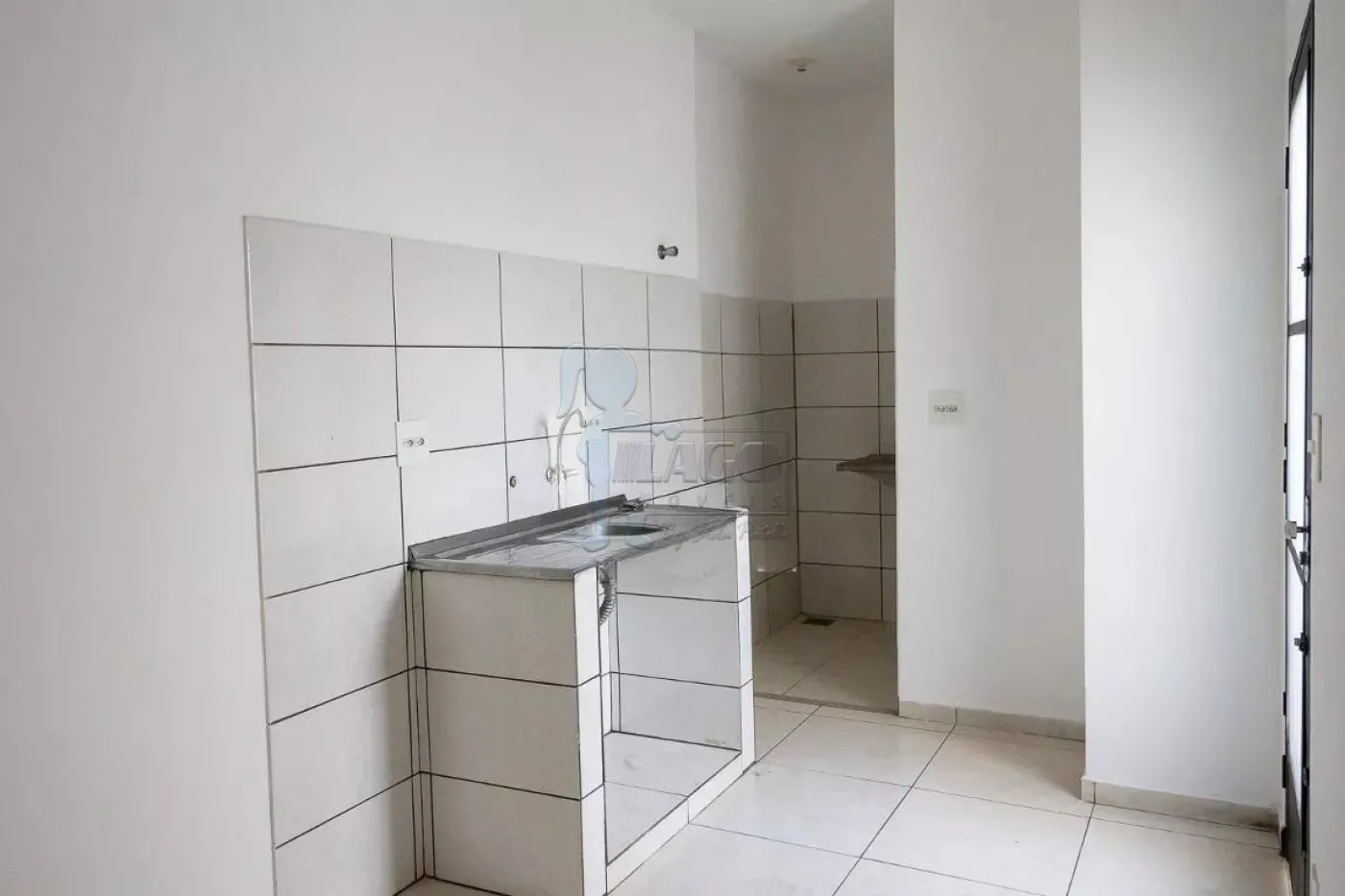 Alugar Casa / Padrão em Ribeirão Preto R$ 650,00 - Foto 14