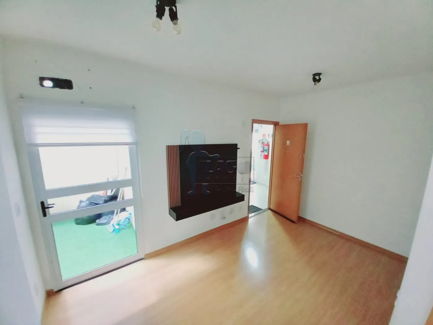 Alugar Apartamento / Padrão em Ribeirão Preto R$ 1.200,00 - Foto 2