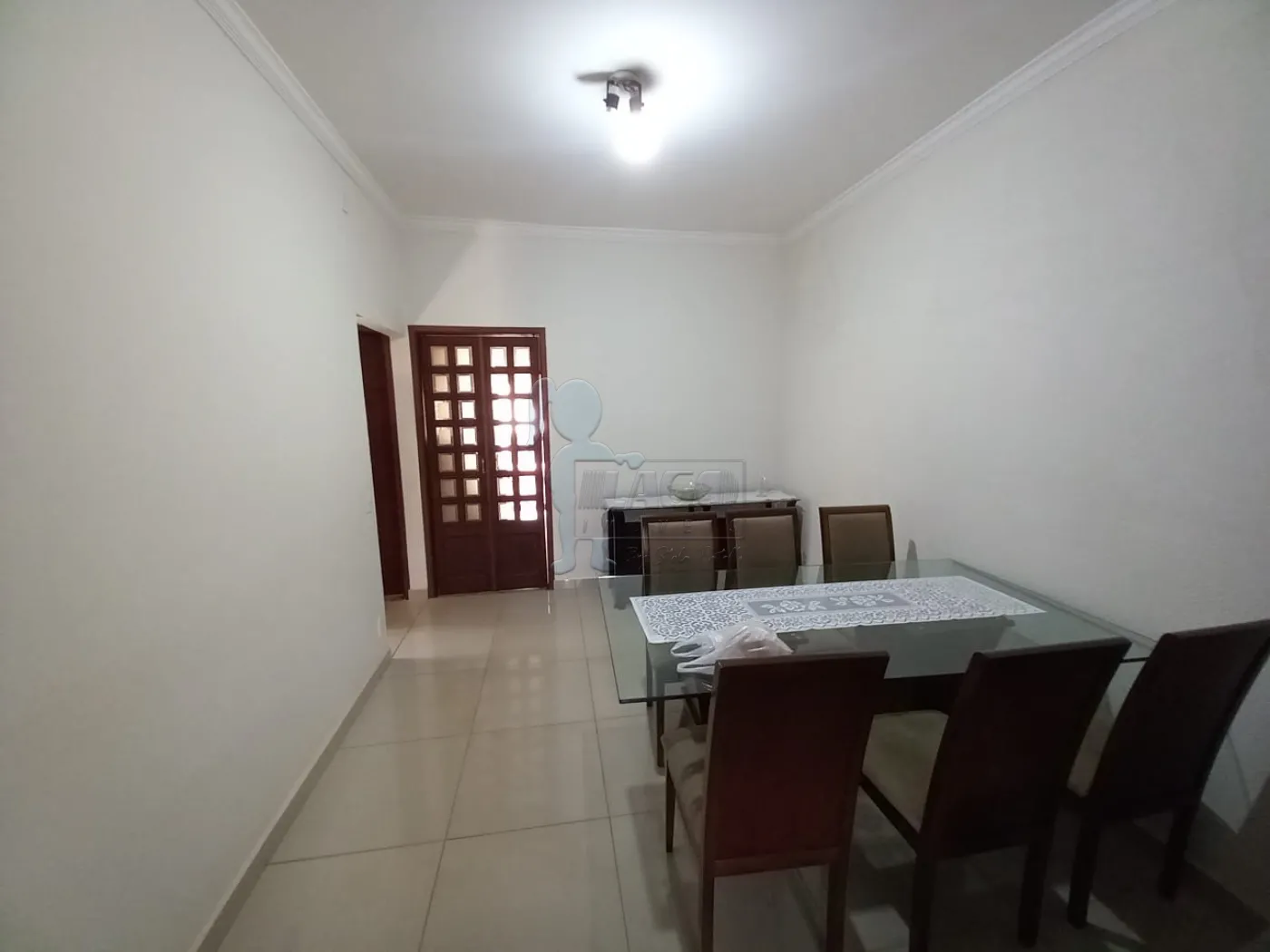 Alugar Casas / Padrão em Ribeirão Preto R$ 1.800,00 - Foto 5