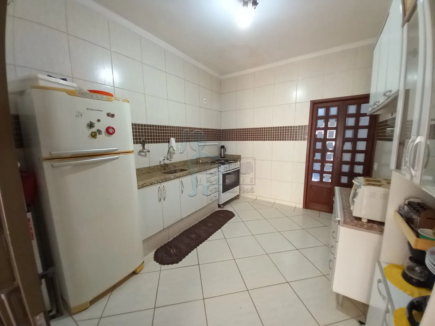 Alugar Casa / Padrão em Ribeirão Preto R$ 1.800,00 - Foto 13