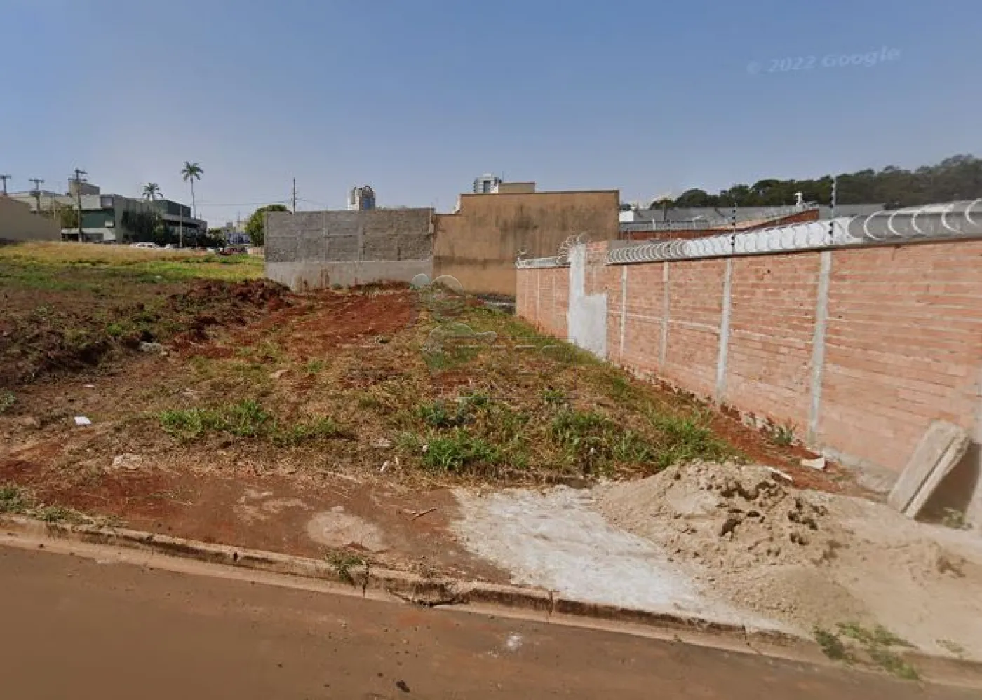 Comprar Terreno / Padrão em Ribeirão Preto R$ 300.000,00 - Foto 1