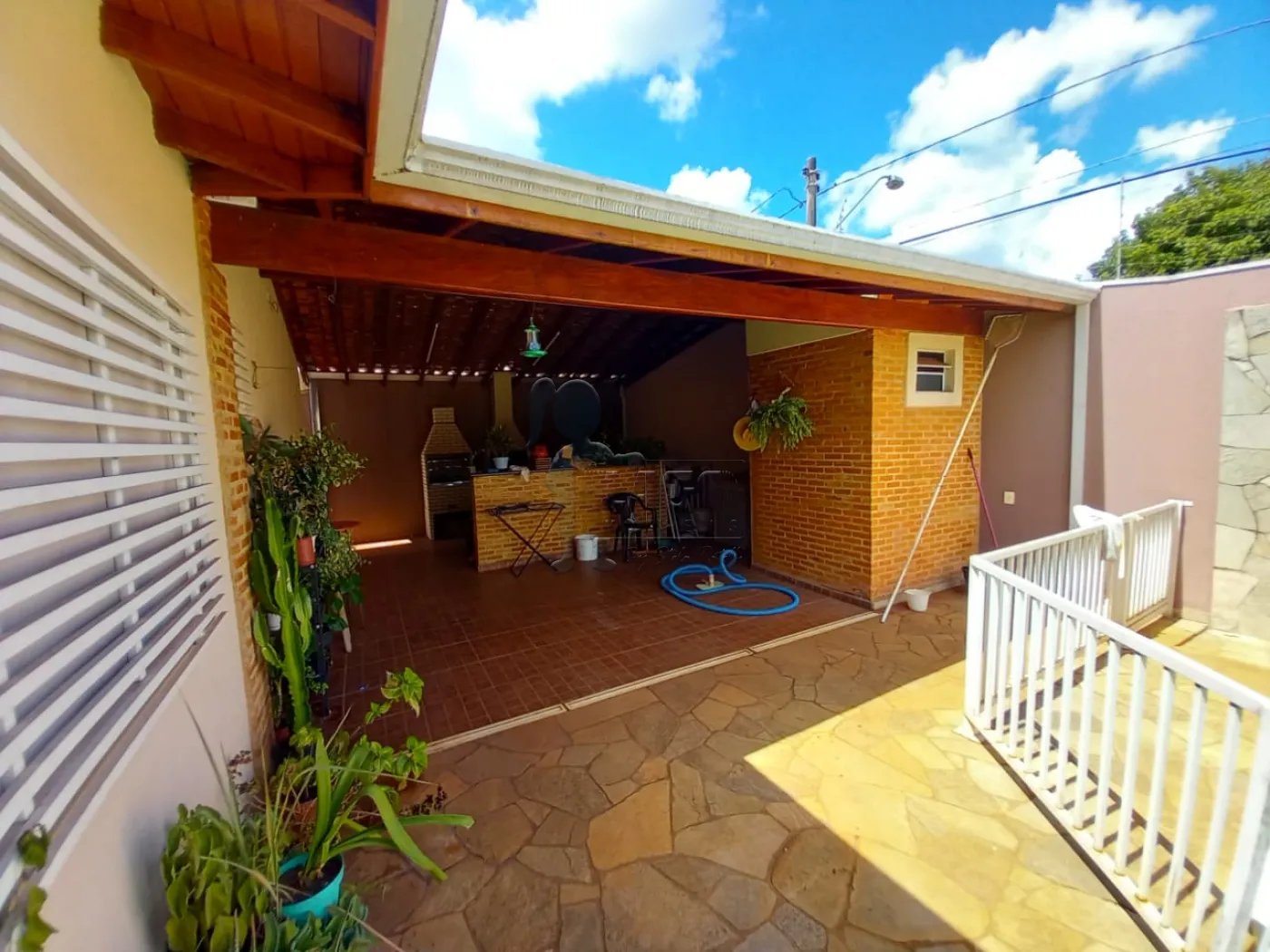 Alugar Casa / Padrão em Ribeirão Preto R$ 2.500,00 - Foto 4