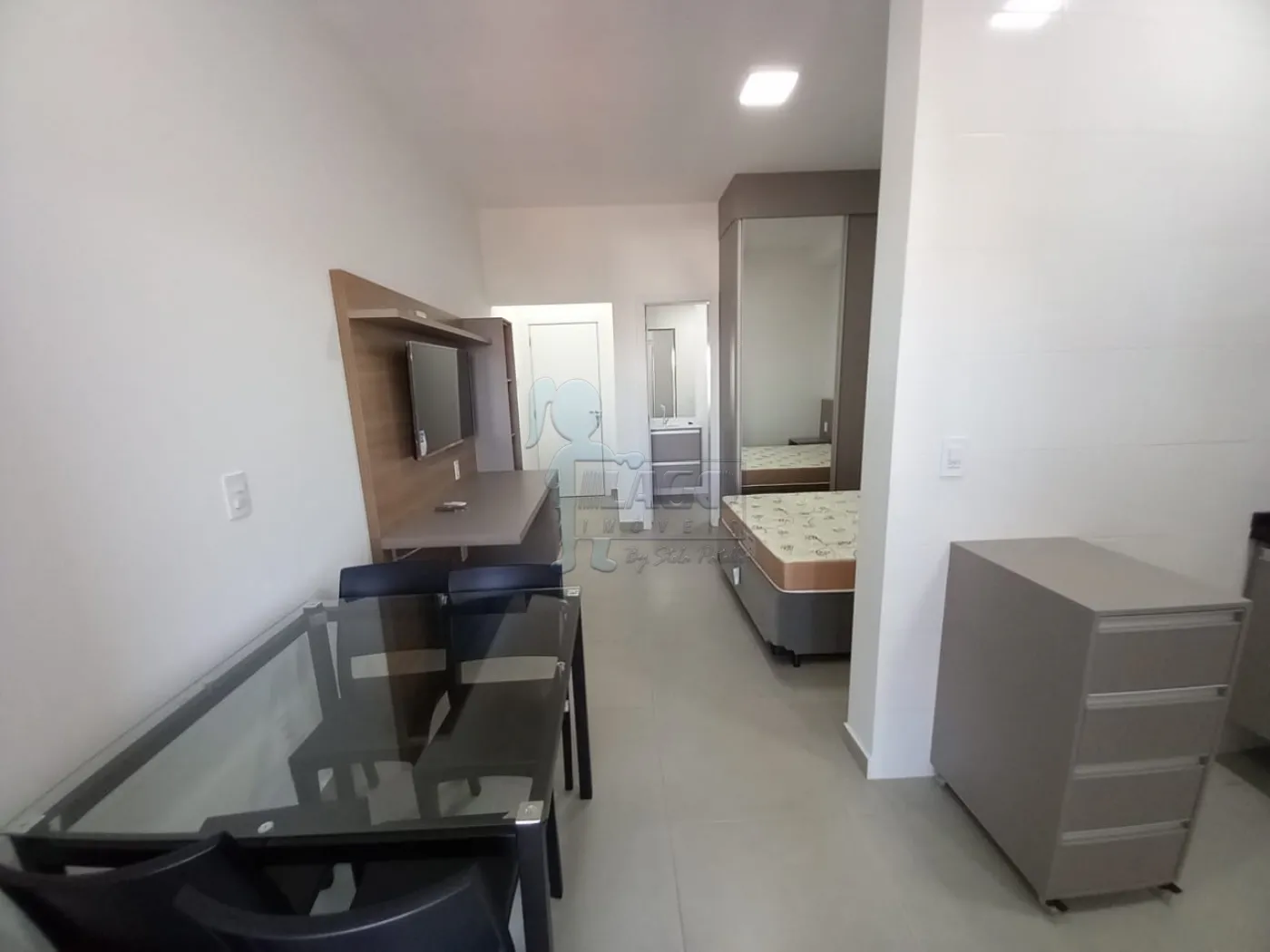 Alugar Apartamentos / Padrão em Ribeirão Preto R$ 2.500,00 - Foto 2