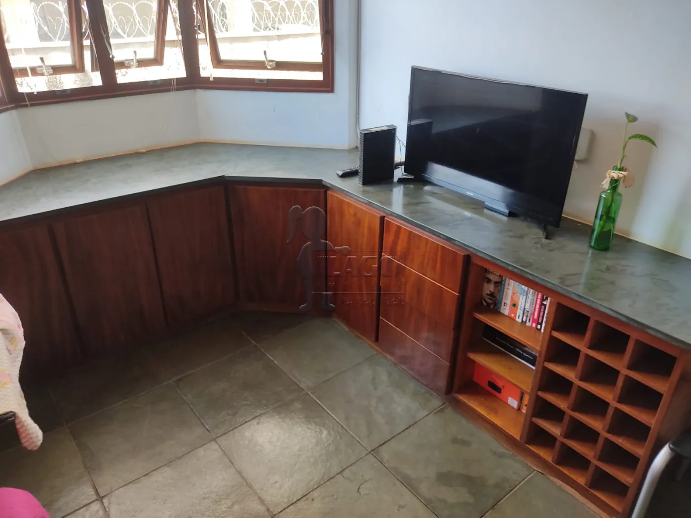 Alugar Apartamentos / Padrão em Ribeirão Preto R$ 600,00 - Foto 1