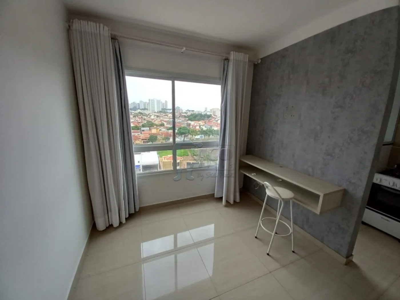 Alugar Apartamento / Padrão em Ribeirão Preto R$ 1.600,00 - Foto 1