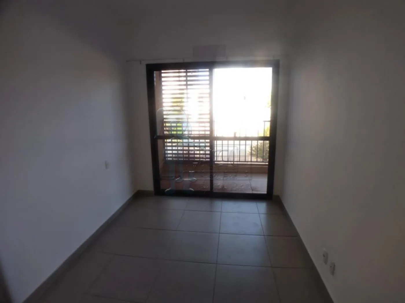 Alugar Apartamento / Padrão em Ribeirão Preto R$ 1.000,00 - Foto 2