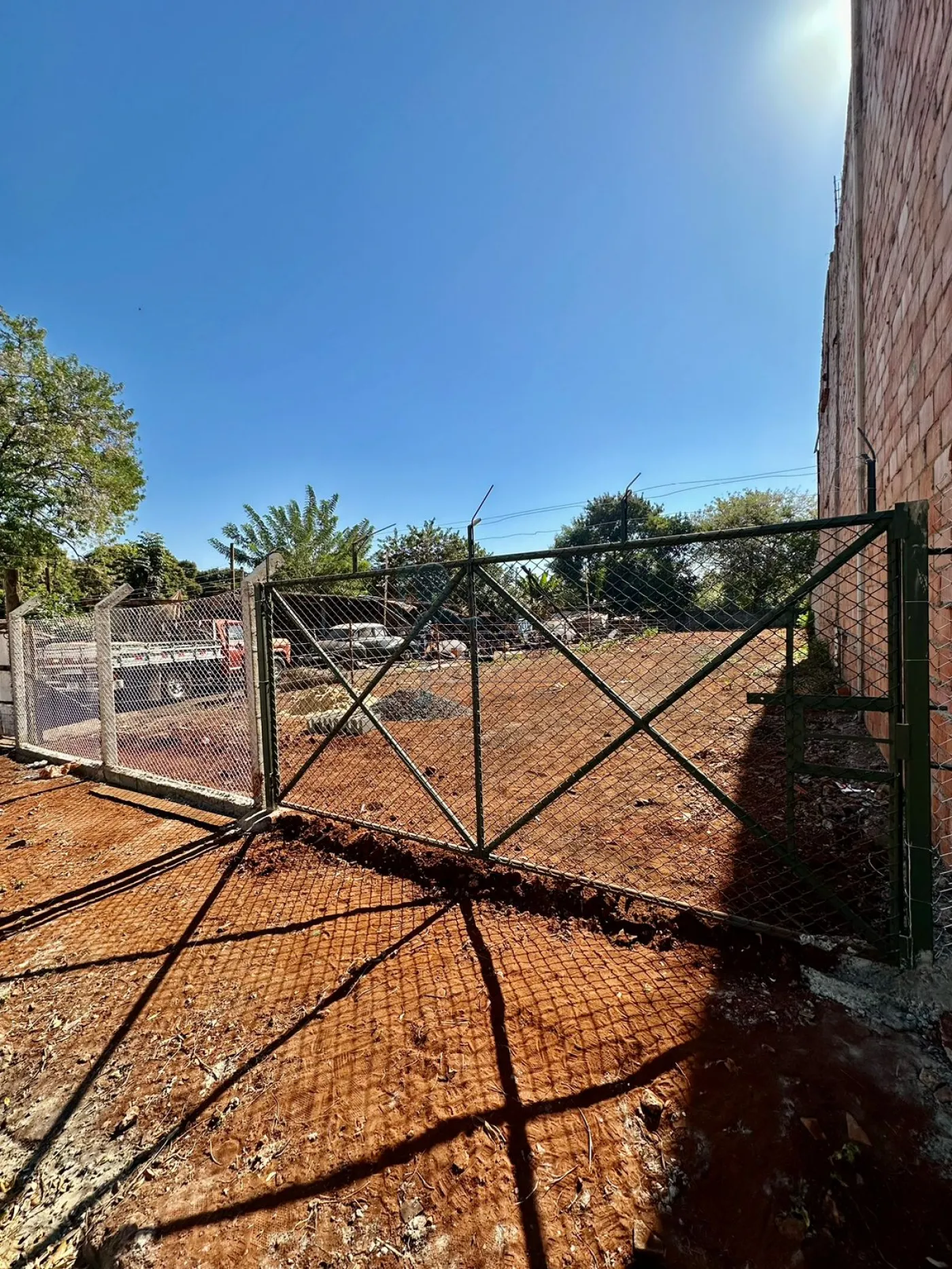 Alugar Terreno / Padrão em Ribeirão Preto R$ 1.200,00 - Foto 1