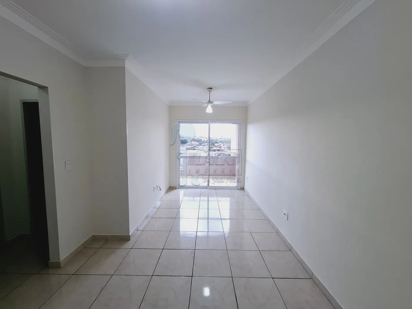 Alugar Apartamento / Padrão em Ribeirão Preto R$ 1.500,00 - Foto 3