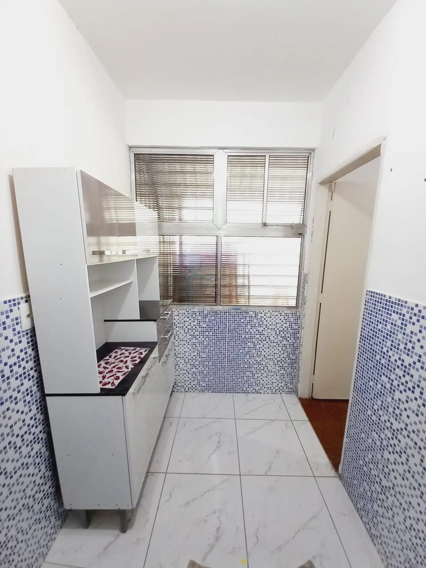 Alugar Casa / Padrão em Ribeirão Preto R$ 1.400,00 - Foto 4