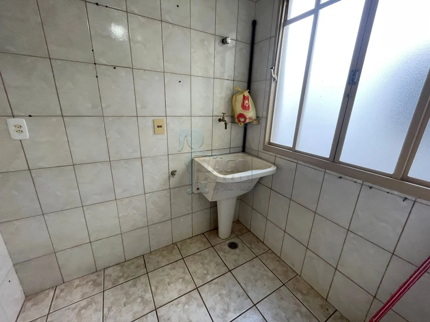 Alugar Apartamento / Padrão em Ribeirão Preto R$ 882,65 - Foto 5