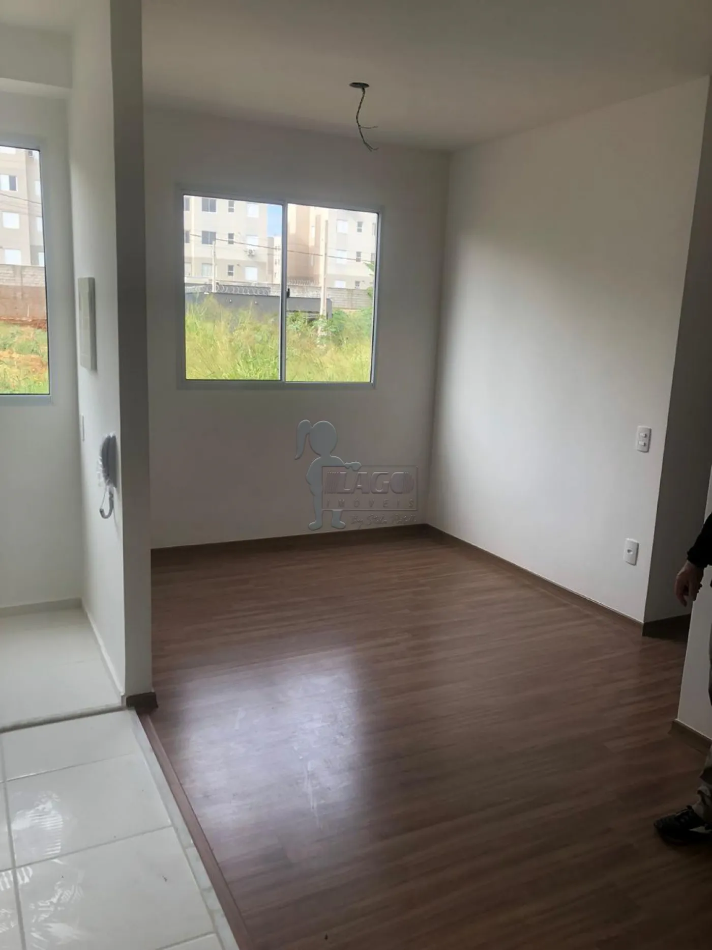 Alugar Apartamento / Padrão em Ribeirão Preto R$ 1.300,00 - Foto 1