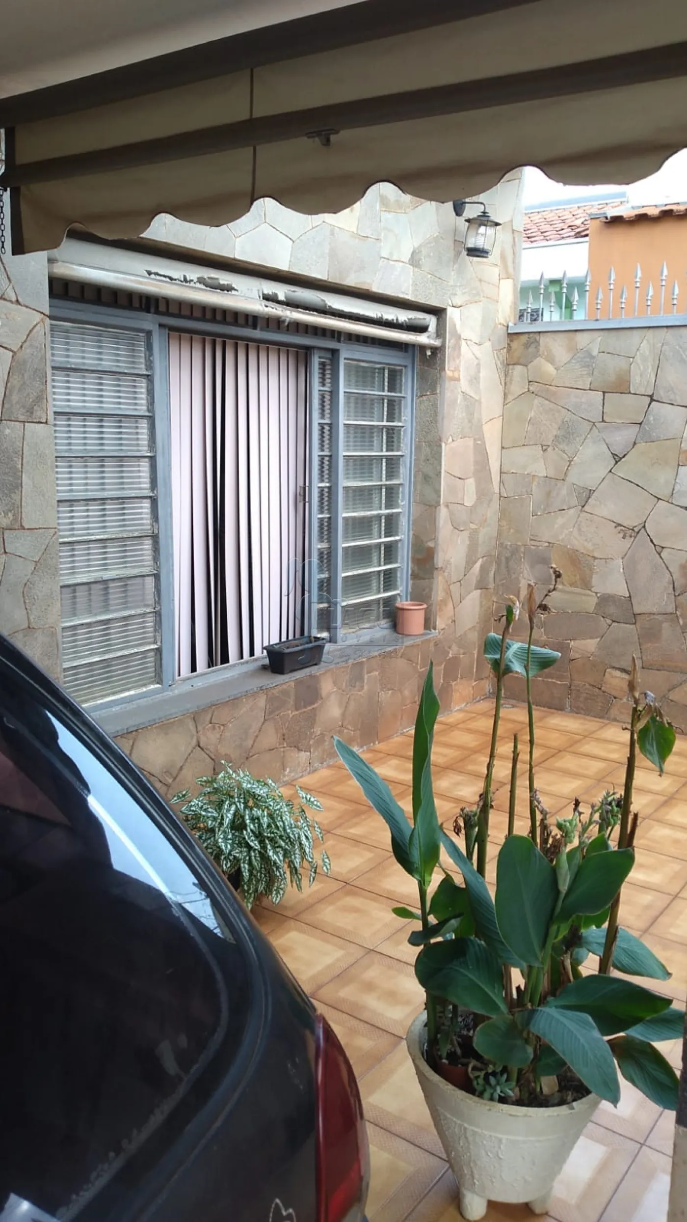 Comprar Casa / Padrão em Ribeirão Preto R$ 300.000,00 - Foto 1