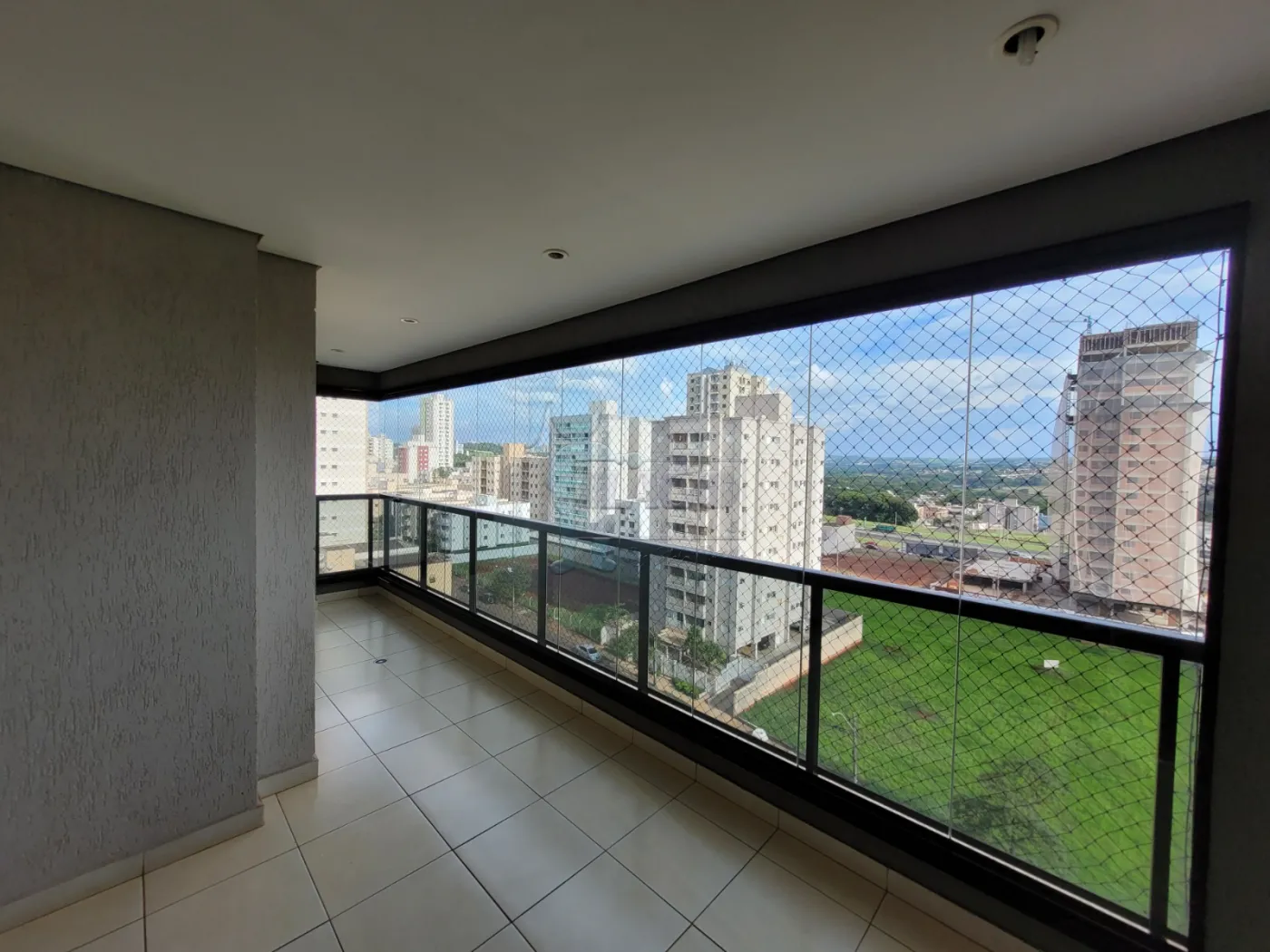 Alugar Apartamento / Padrão em Ribeirão Preto R$ 3.520,00 - Foto 3
