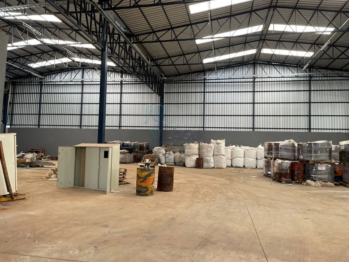 Comprar Comercial padrão / Galpão - Armazém em Ribeirão Preto R$ 8.000.000,00 - Foto 1