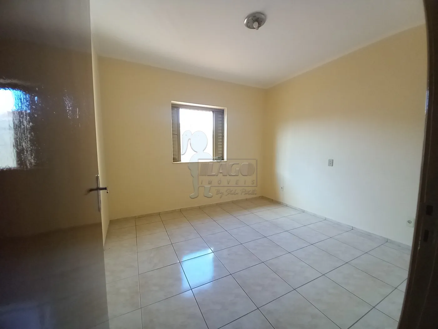 Alugar Casa / Padrão em Ribeirão Preto R$ 1.800,00 - Foto 3