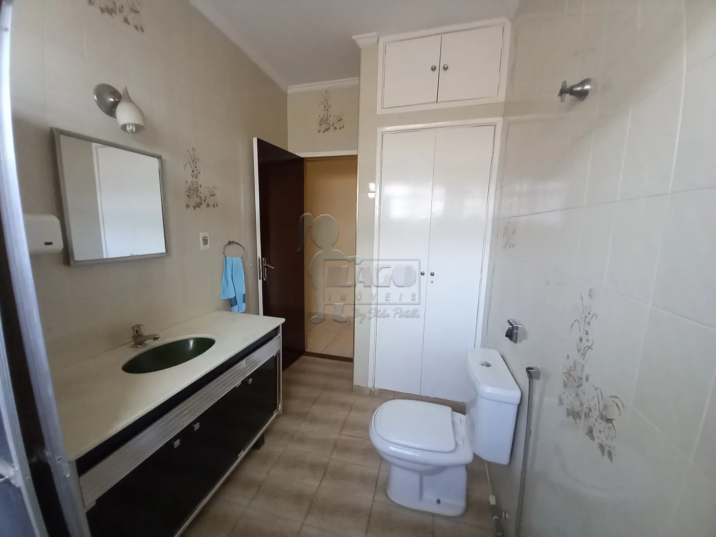 Alugar Casa / Padrão em Ribeirão Preto R$ 1.800,00 - Foto 9