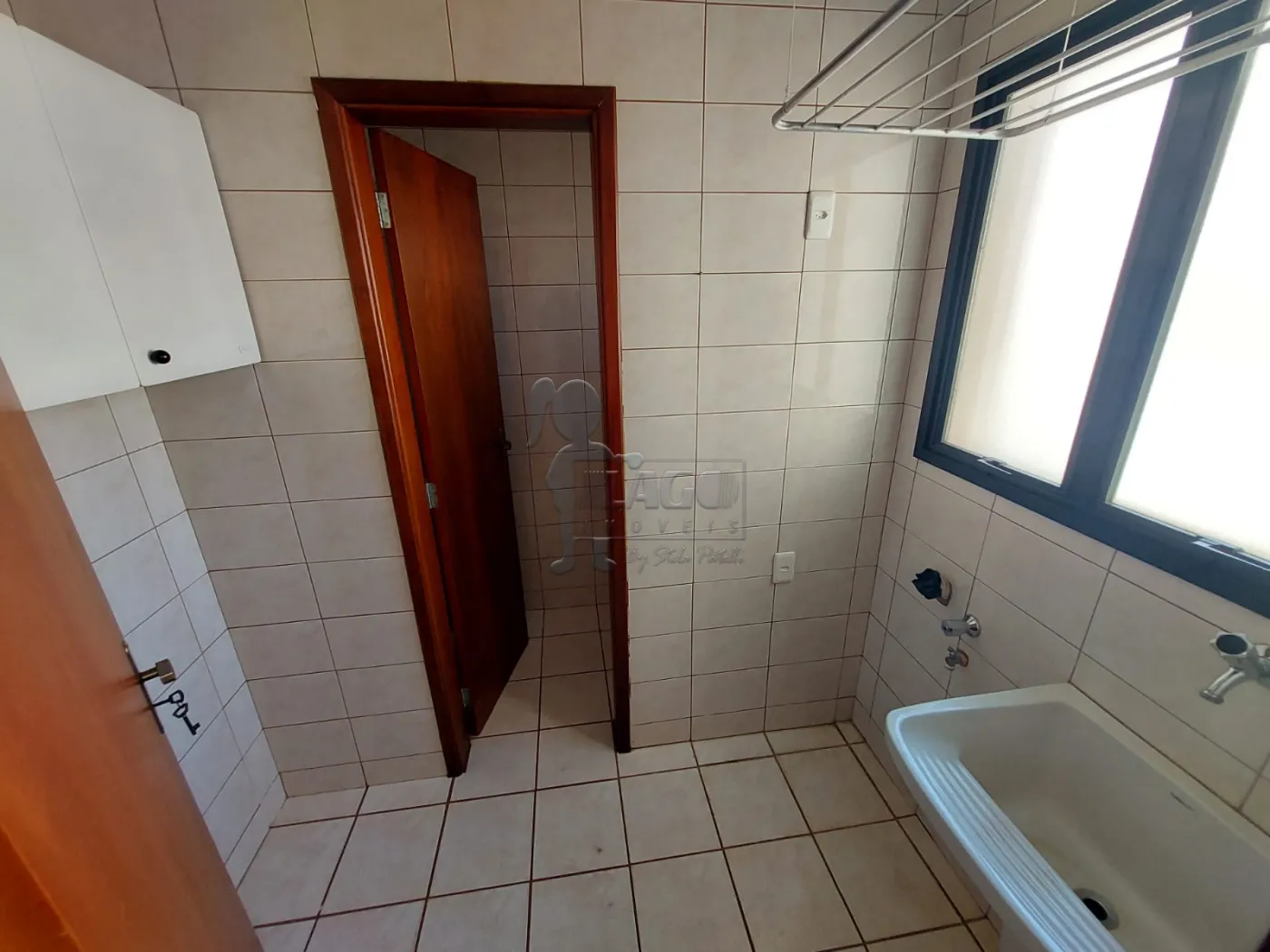 Alugar Apartamento / Padrão em Ribeirão Preto R$ 1.600,00 - Foto 14