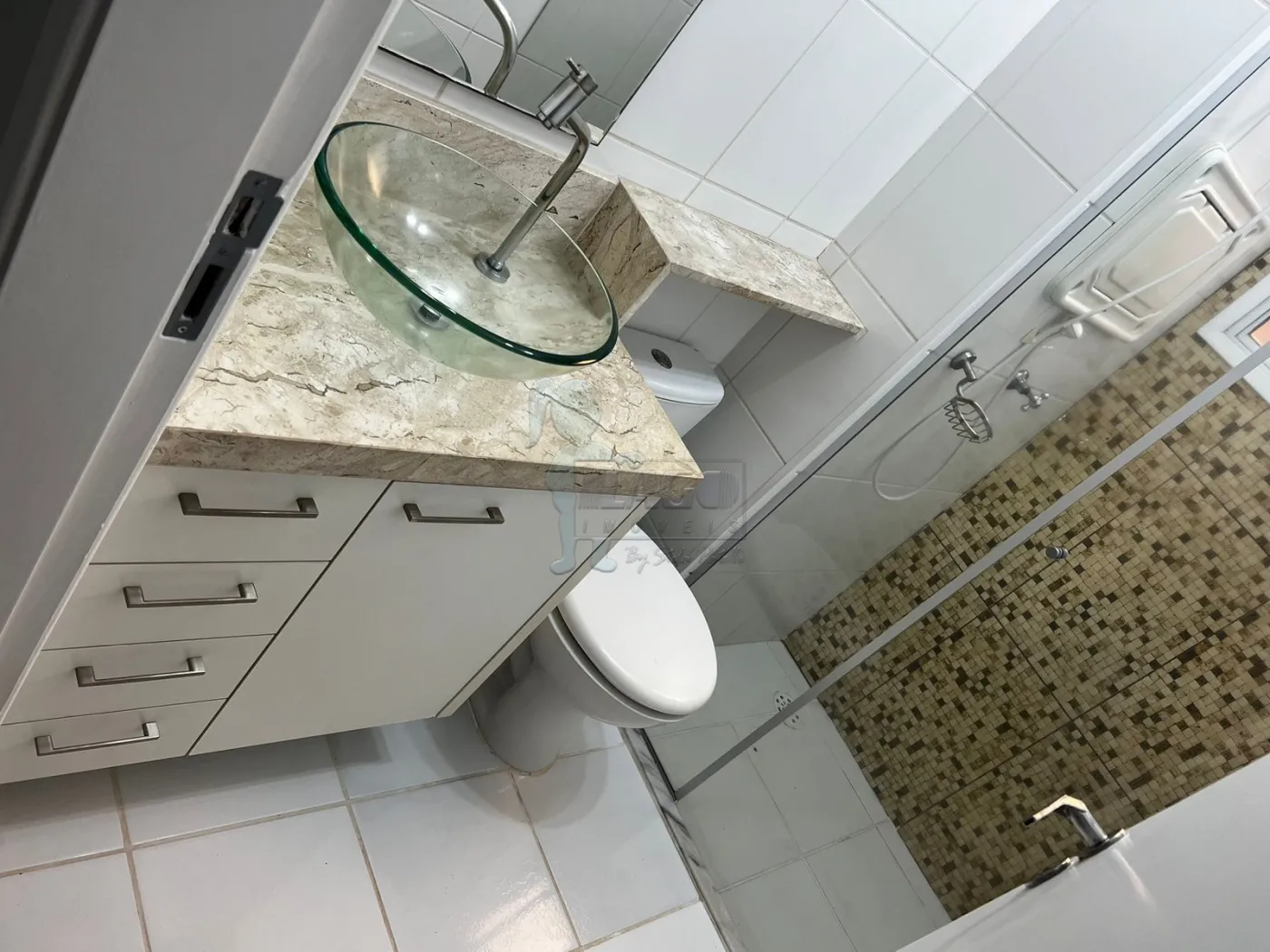 Alugar Apartamento / Padrão em Ribeirão Preto R$ 1.200,00 - Foto 4