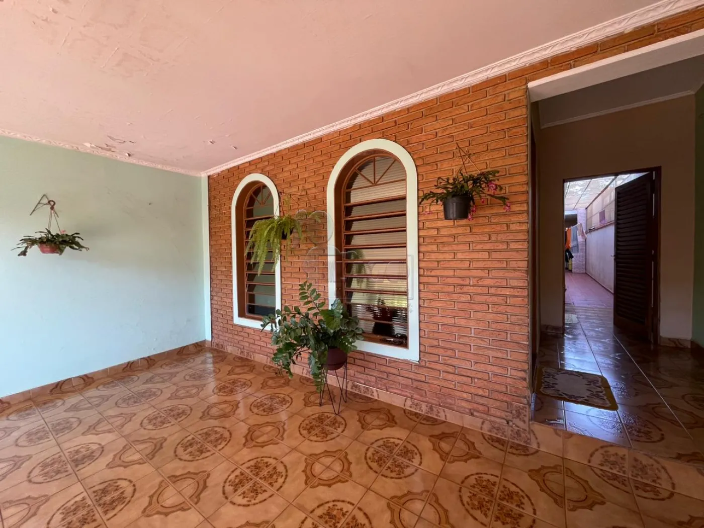 Comprar Casa / Padrão em Ribeirão Preto R$ 300.000,00 - Foto 1