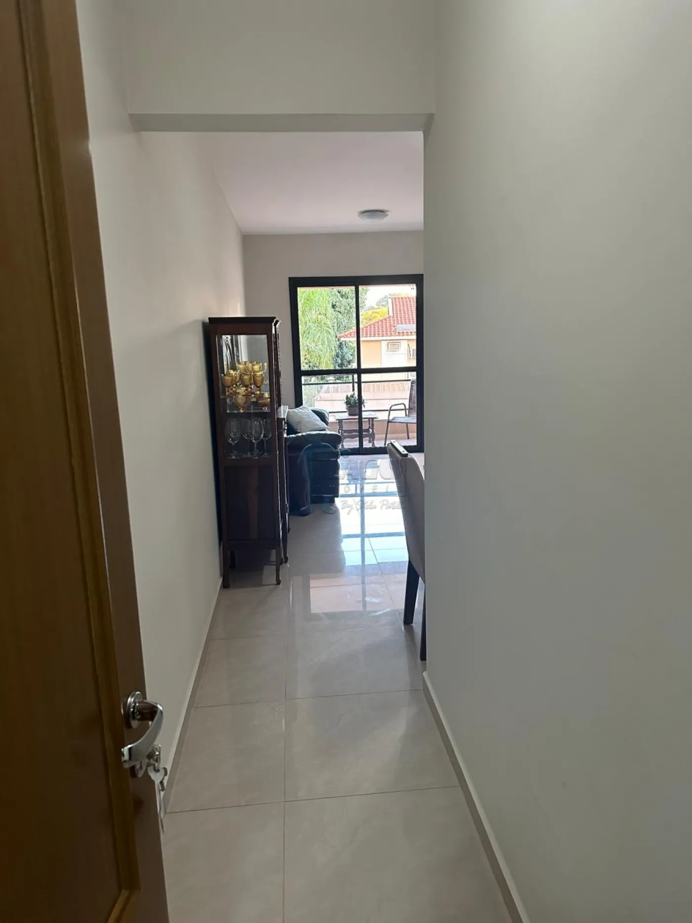 Alugar Apartamento / Padrão em Ribeirão Preto R$ 2.000,00 - Foto 1