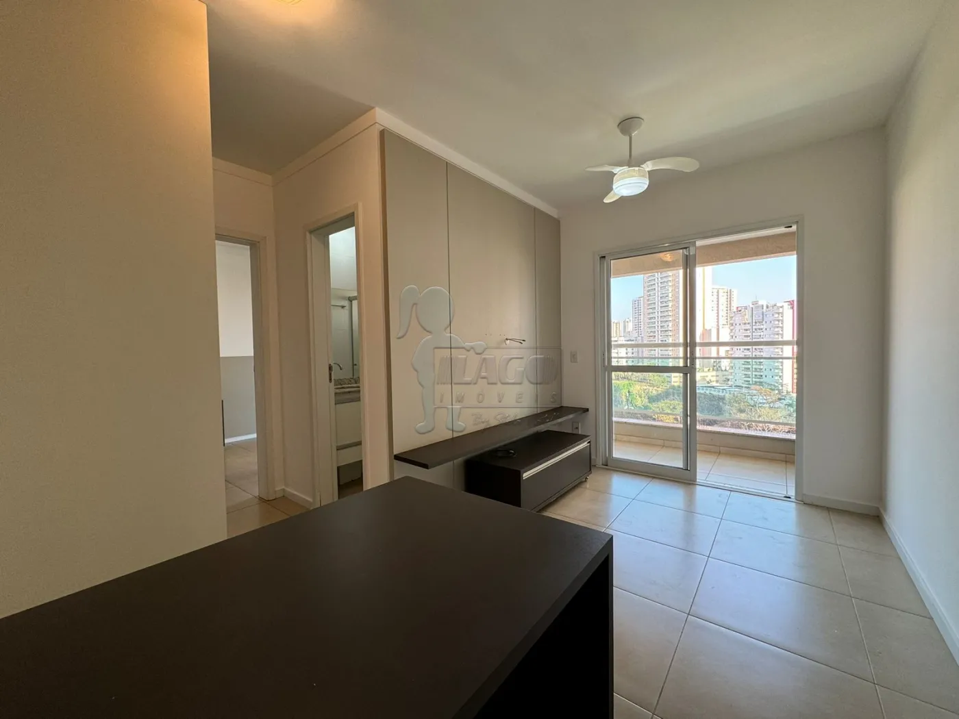 Alugar Apartamento / Padrão em Ribeirão Preto R$ 2.200,00 - Foto 1