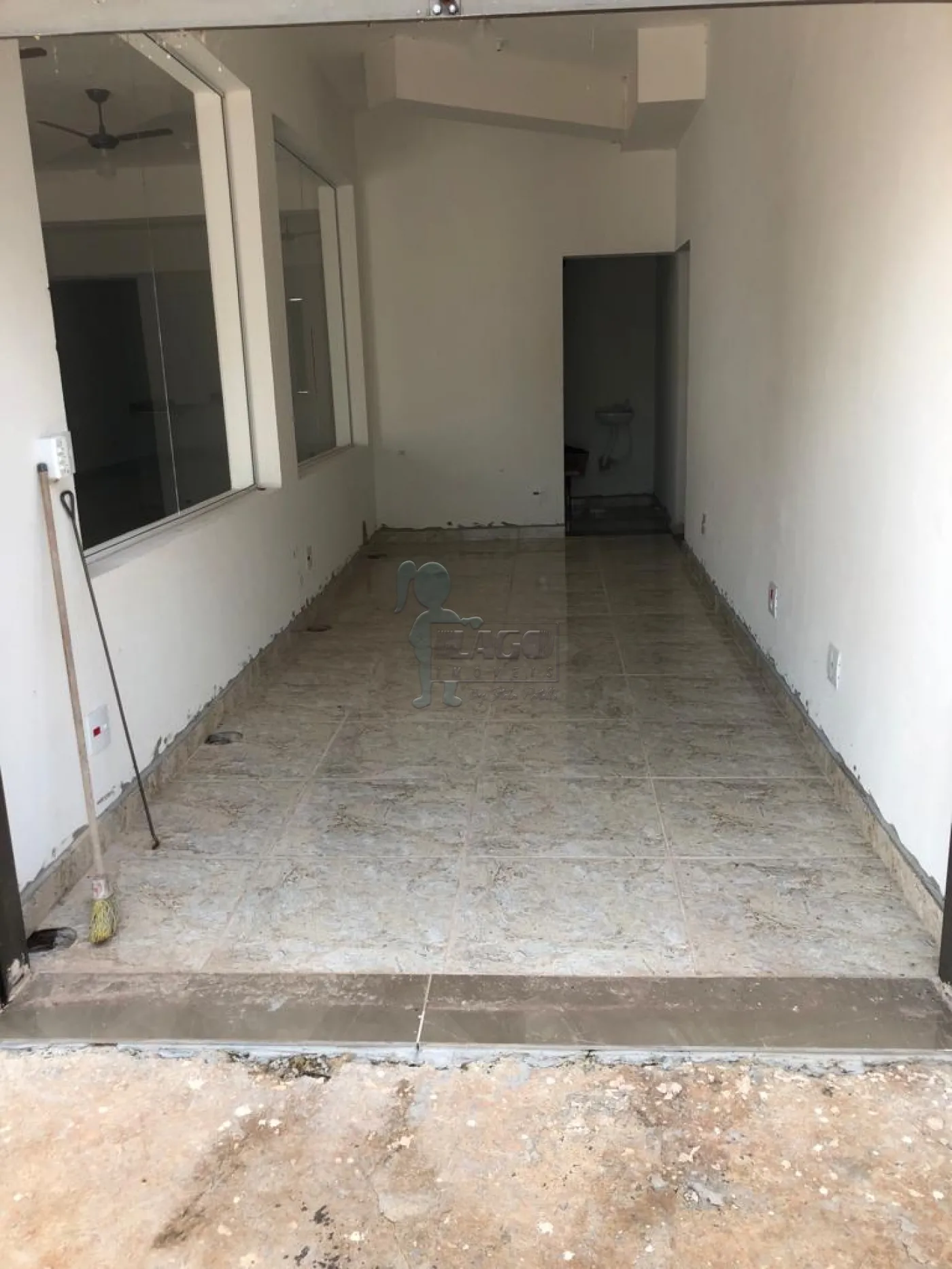 Alugar Comercial padrão / Salão em Ribeirão Preto R$ 800,00 - Foto 1