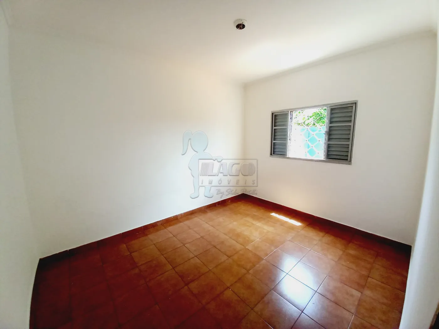 Alugar Casa / Padrão em Ribeirão Preto R$ 1.500,00 - Foto 1