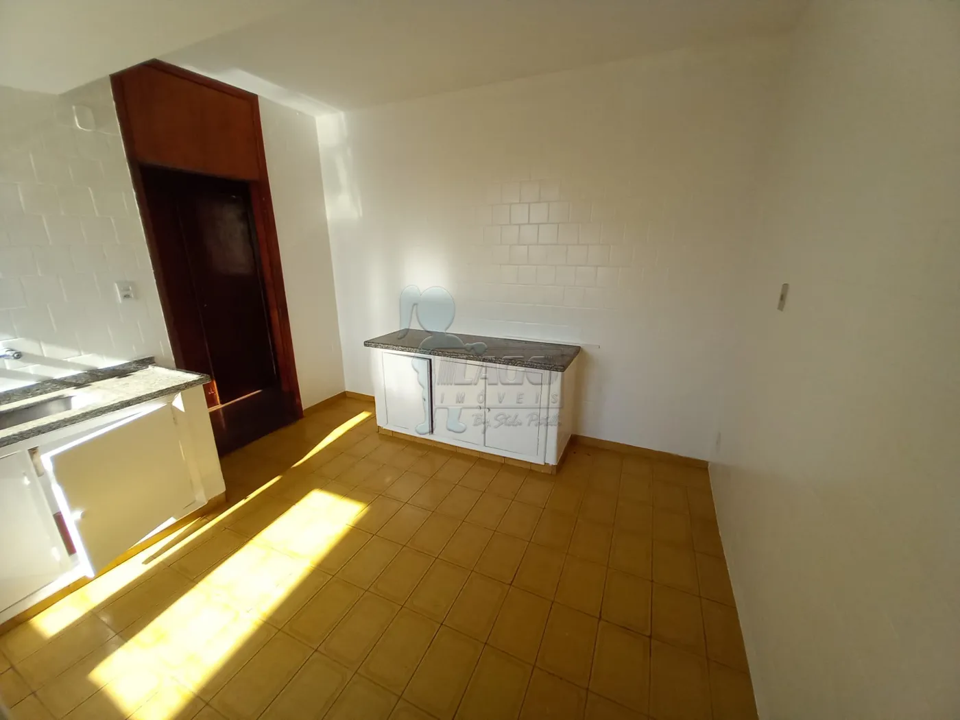 Alugar Apartamento / Padrão em Ribeirão Preto R$ 1.300,00 - Foto 4