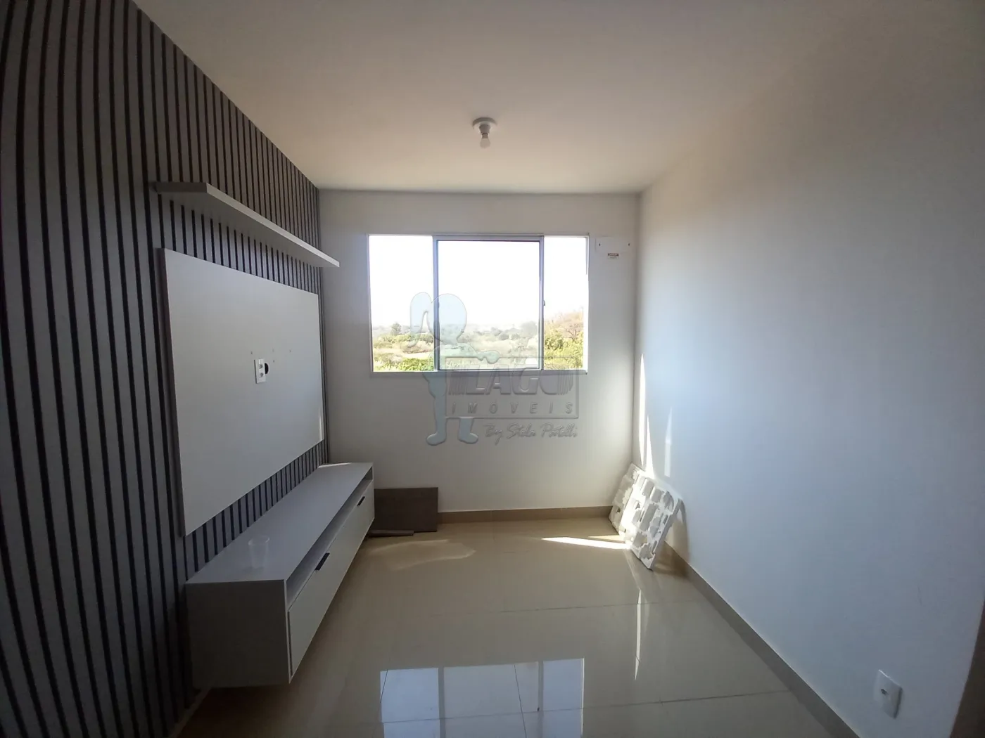 Alugar Apartamento / Padrão em Ribeirão Preto R$ 1.800,00 - Foto 2