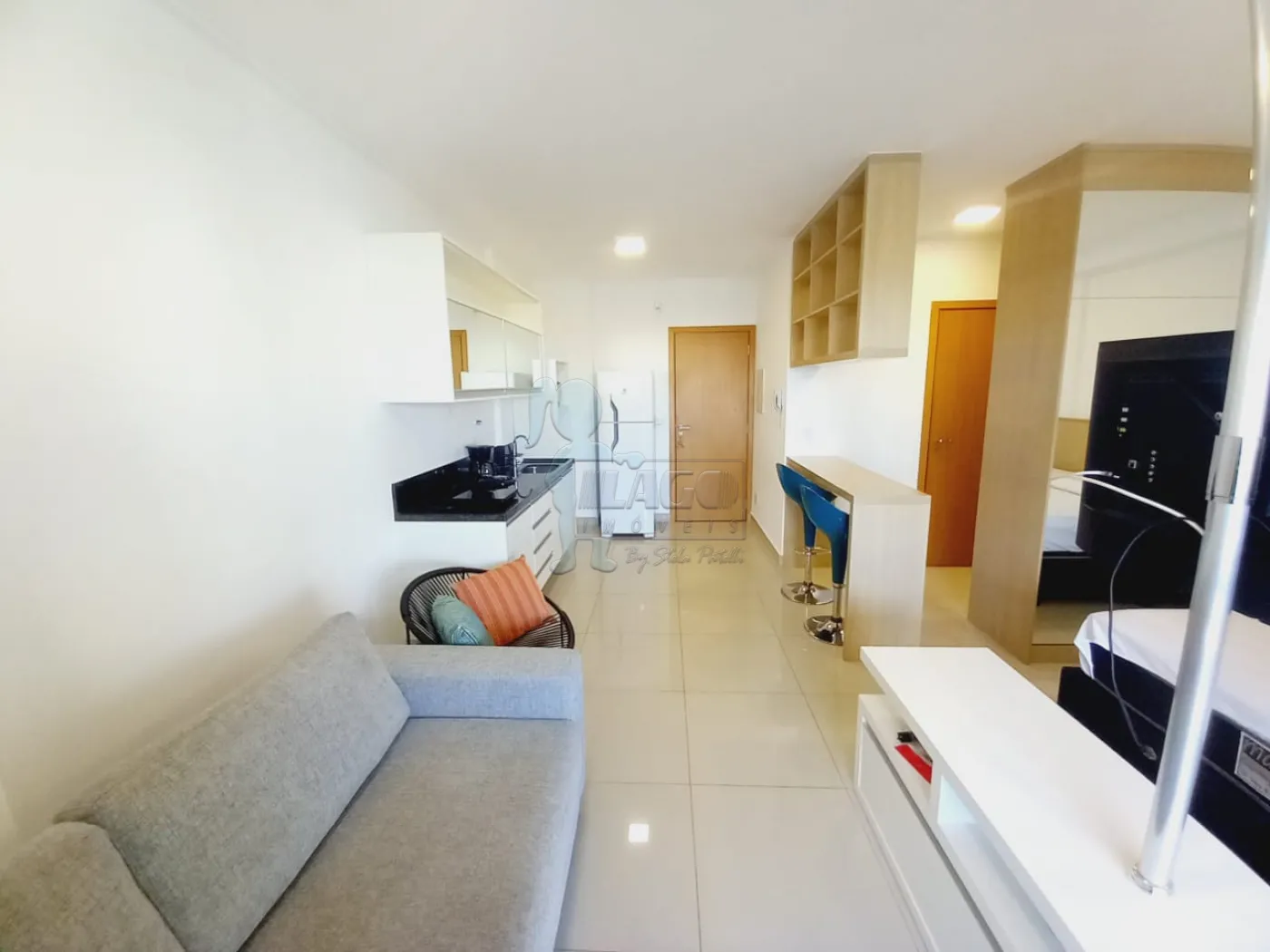 Alugar Apartamento / Padrão em Ribeirão Preto R$ 2.400,00 - Foto 1