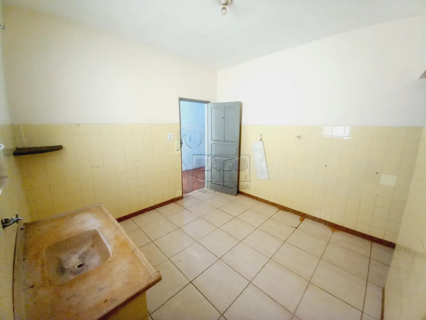 Alugar Casa / Padrão em Ribeirão Preto R$ 1.200,00 - Foto 3