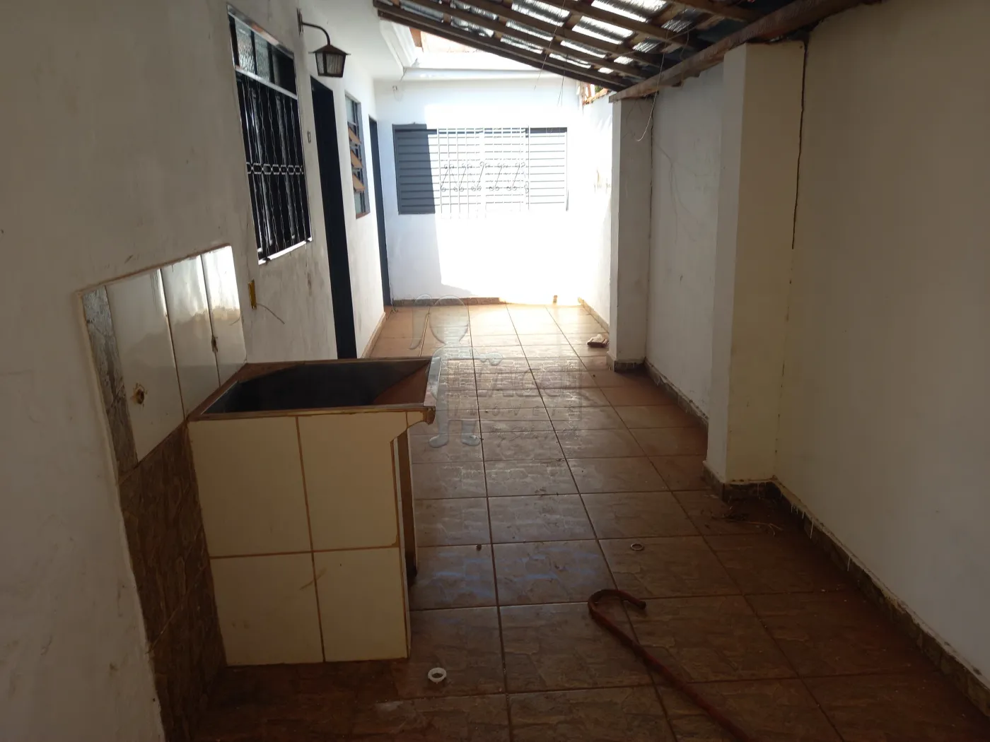 Alugar Casa / Padrão em Ribeirão Preto R$ 800,00 - Foto 6