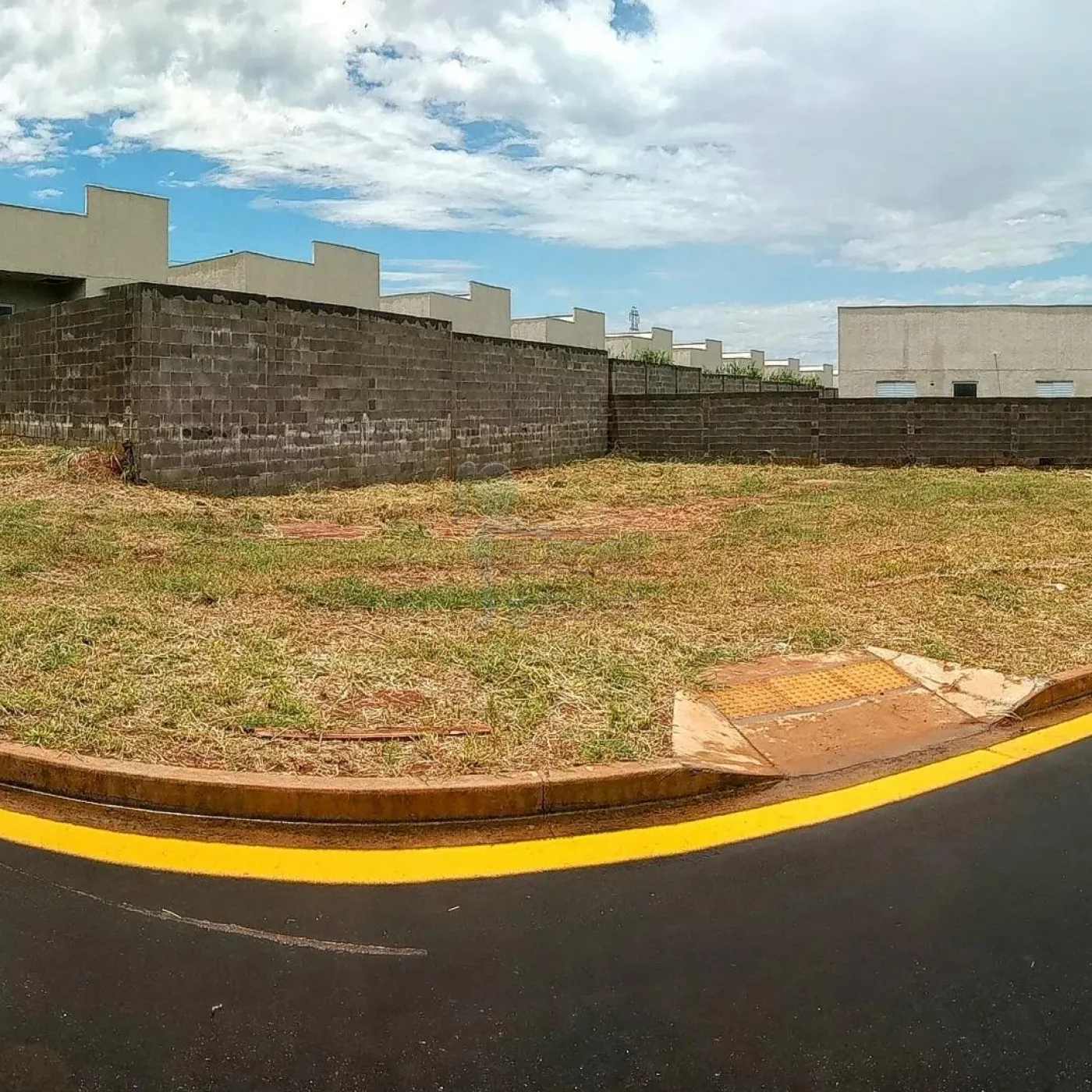 Comprar Terreno / Padrão em Ribeirão Preto R$ 215.000,00 - Foto 2